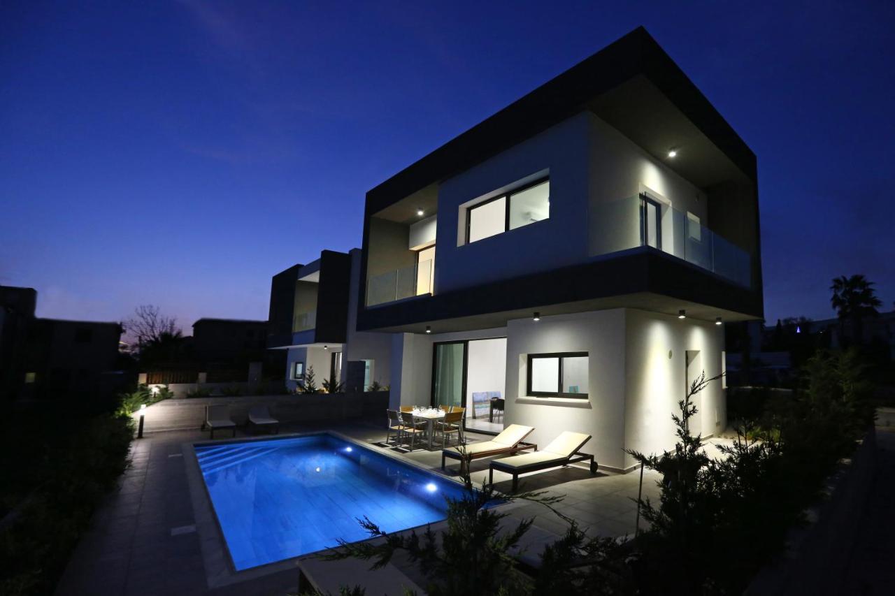Villa Yria Coral Bay Exterior photo