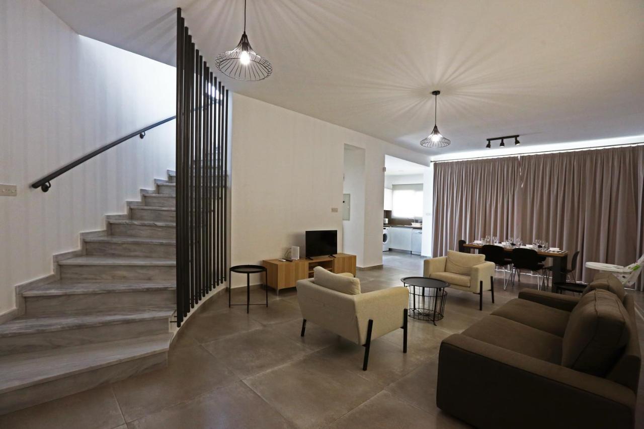 Villa Yria Coral Bay Exterior photo